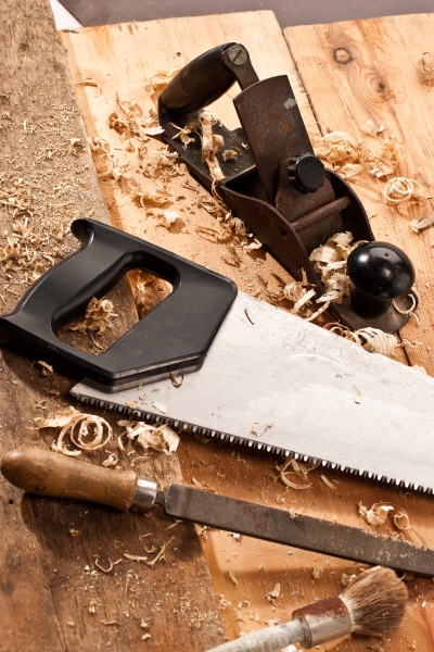 2416005-carpenters-tool